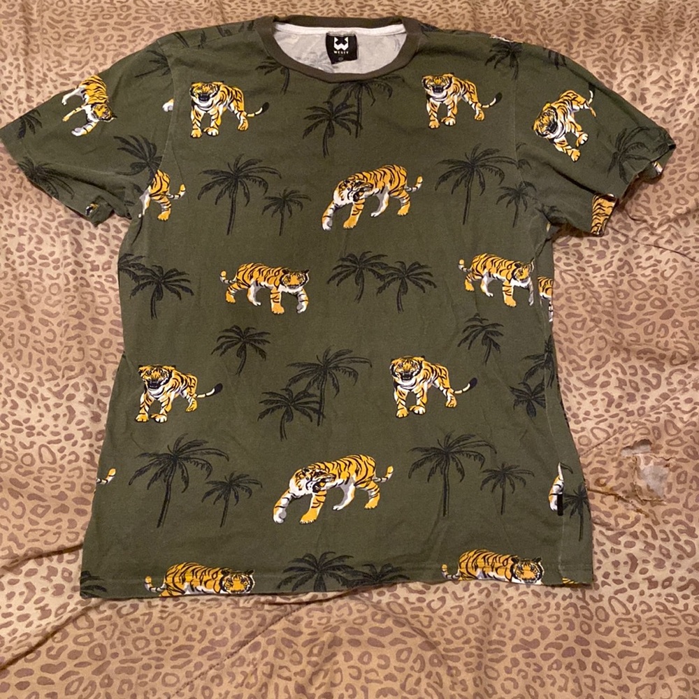 Large Westy Forest Green Shirt w/ Tiger and Palm Tree Graphics